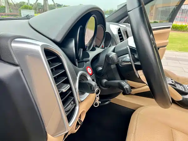 Porsche Cayenne 2015