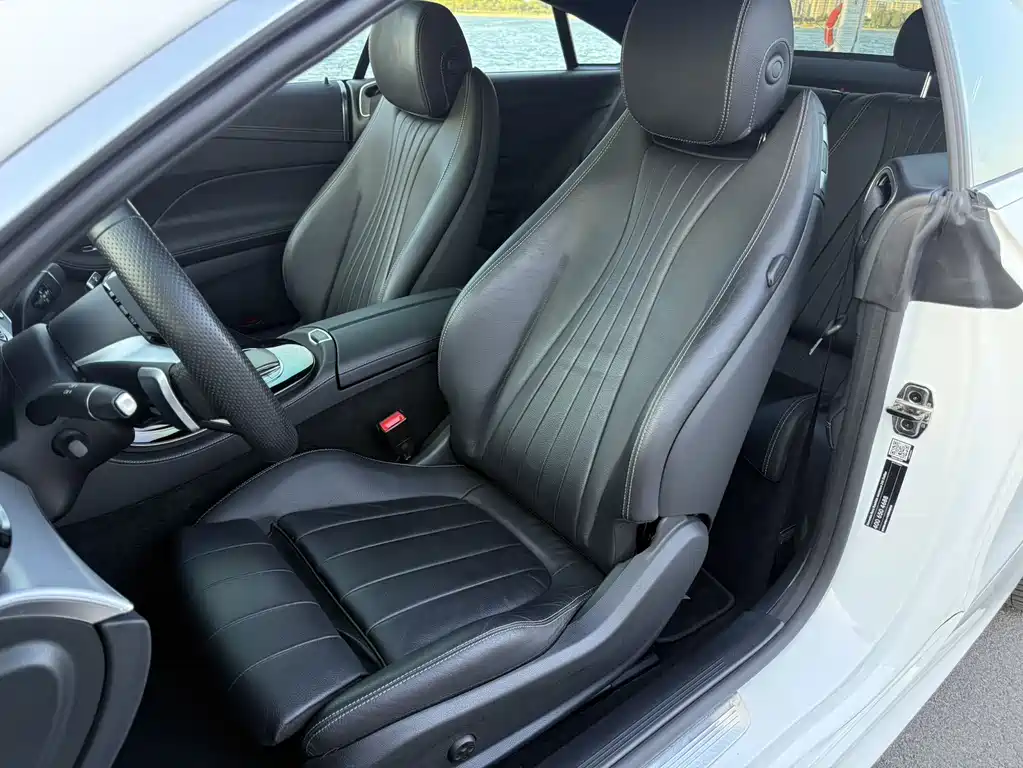 Mercedes-Benz E-Class 2023 — фото 9