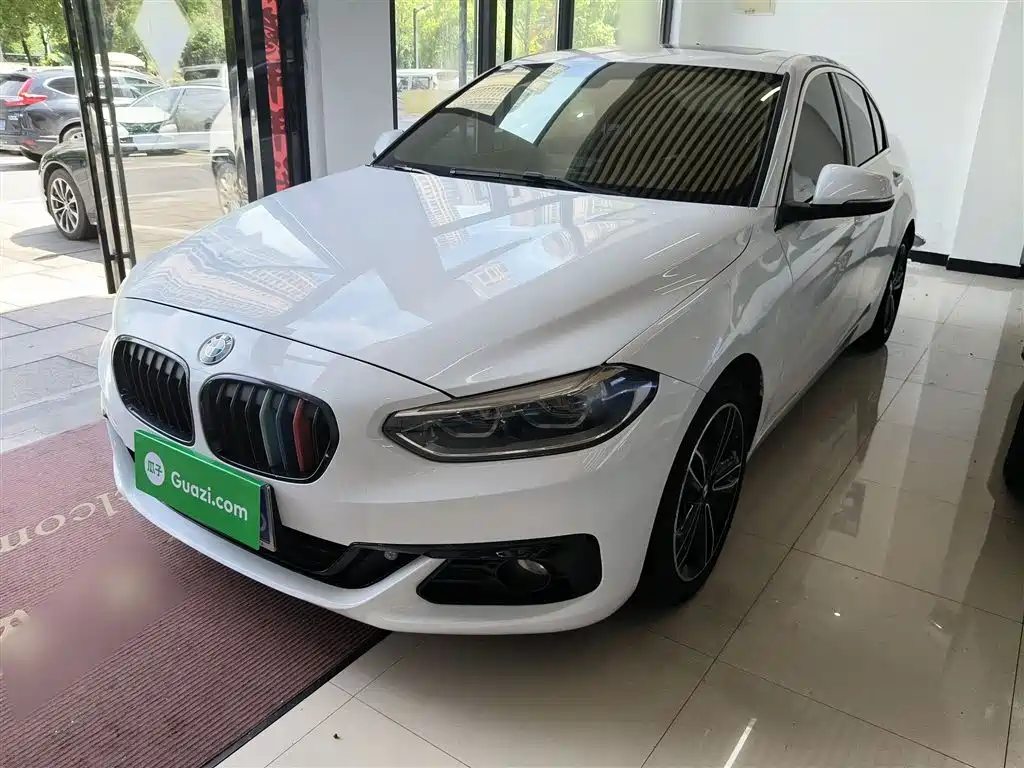 BMW 1 Series 2017 — фото 1