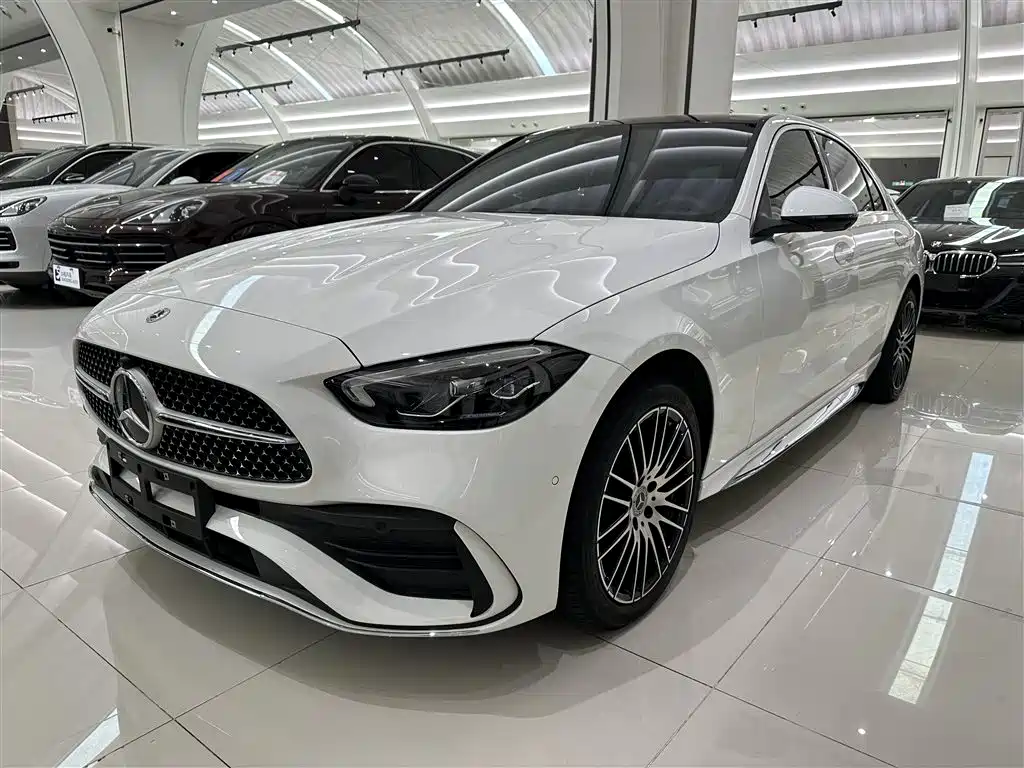 Mercedes-Benz C-Class 2025 — фото 1