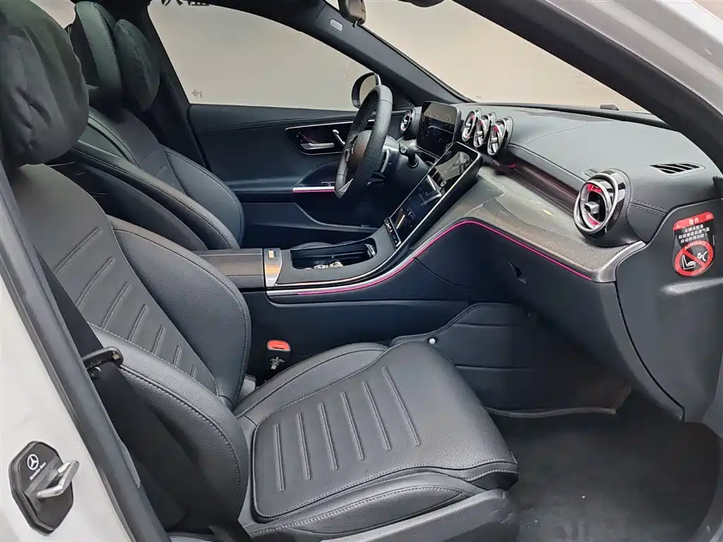 Mercedes-Benz C-Class 2025 — фото 10