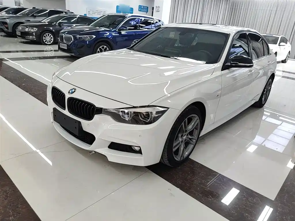 BMW 3 Series 2018 — фото 1