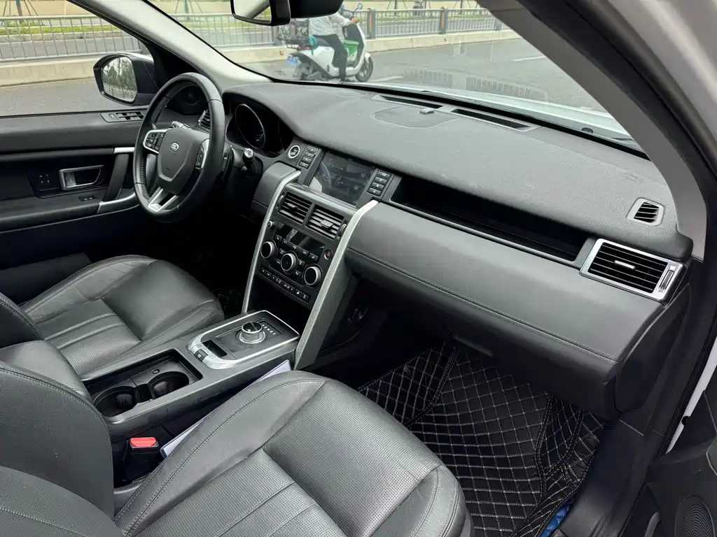 Land Rover Discovery Sport 2016 — фото 9