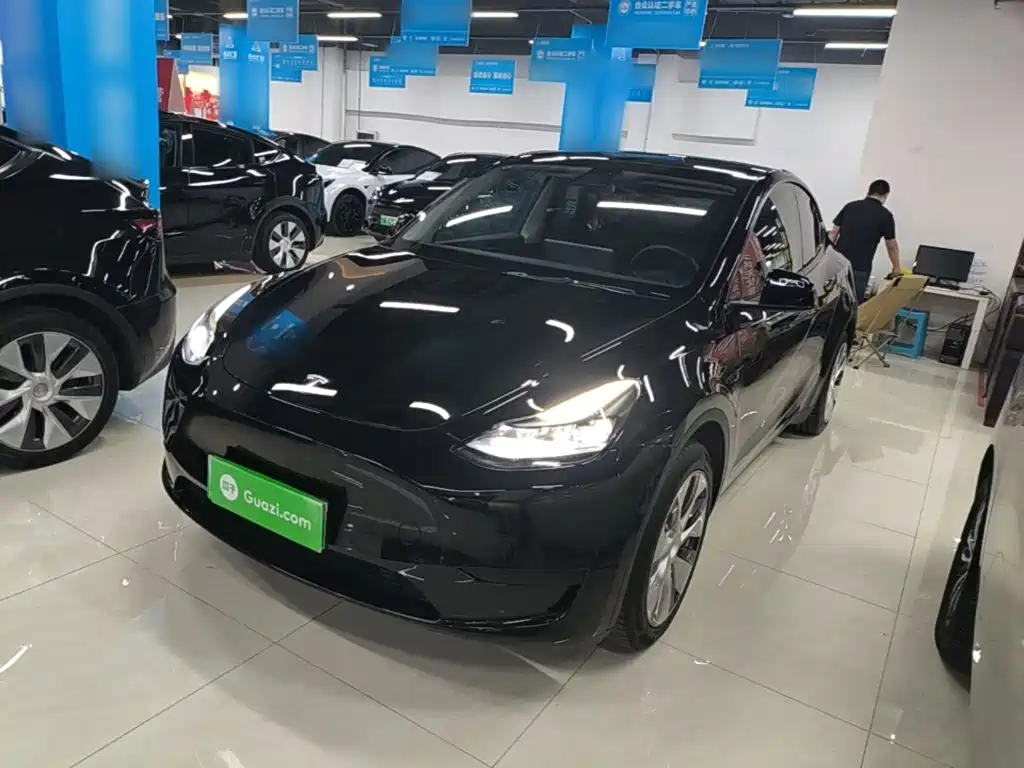 Tesla Model Y 2023 — фото 2