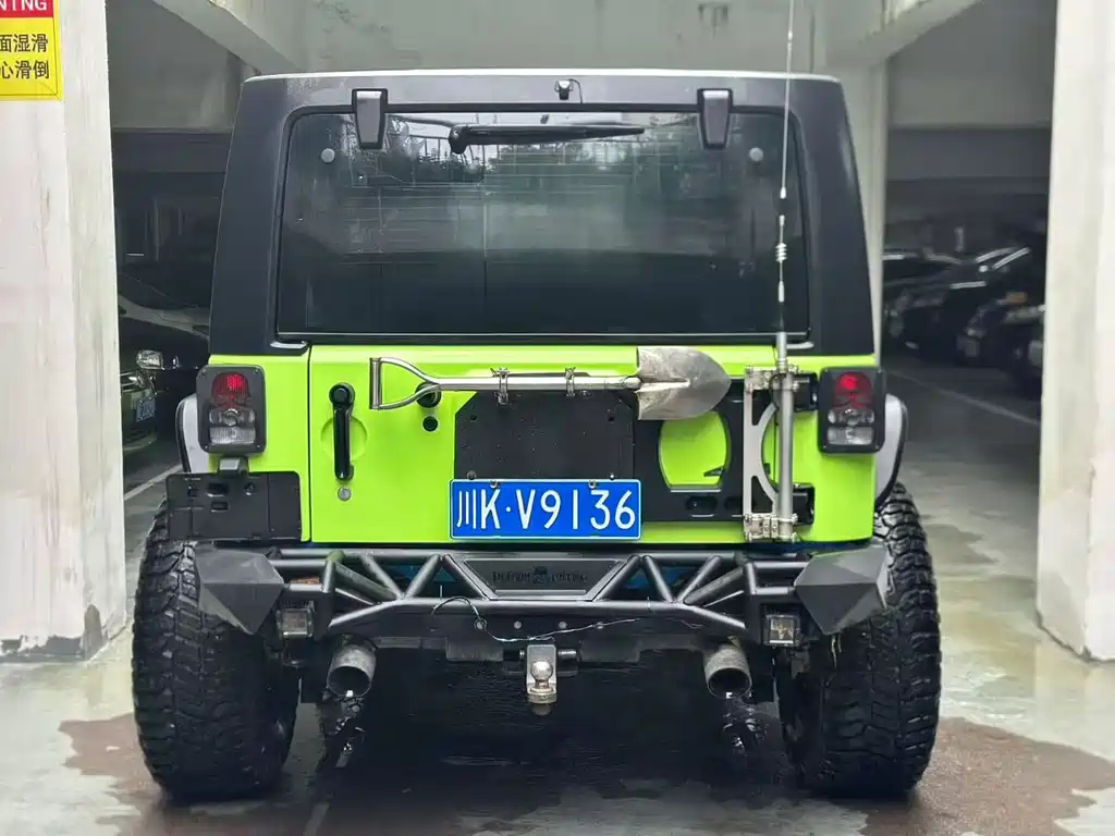 Jeep Wrangler 2014 — фото 8