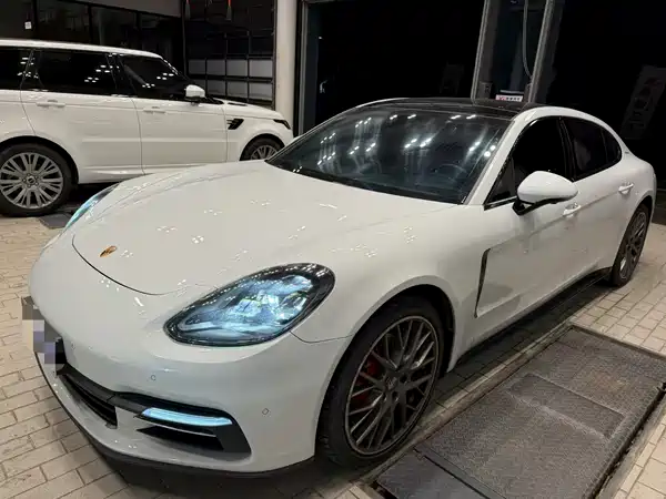 Porsche Panamera 2020