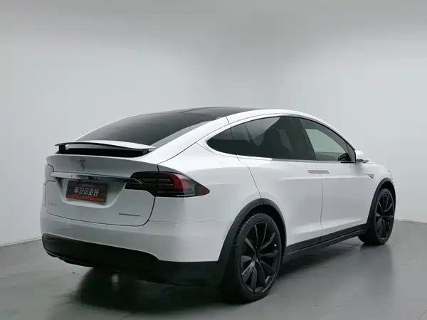 Tesla Model X 2016