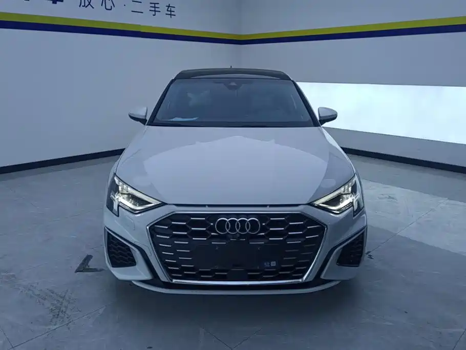 Audi A3 2023 — фото 2