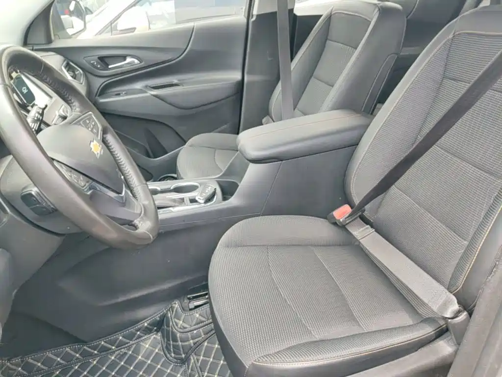 Chevrolet Equinox 2018 — фото 15