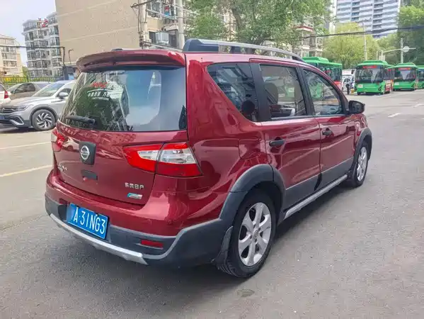 Nissan Livina 2013