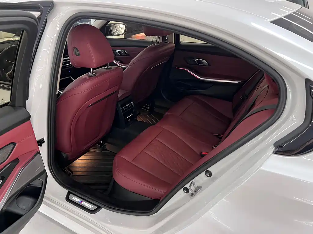 BMW 3 Series 2023