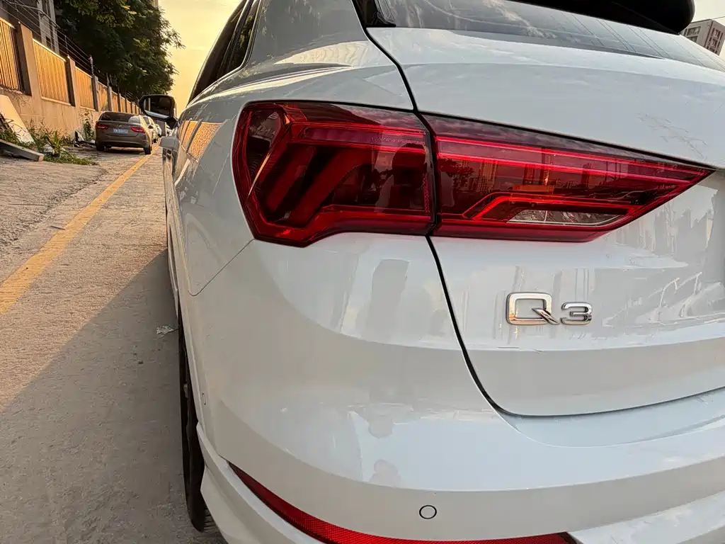 Audi Q3 2022 — фото 14