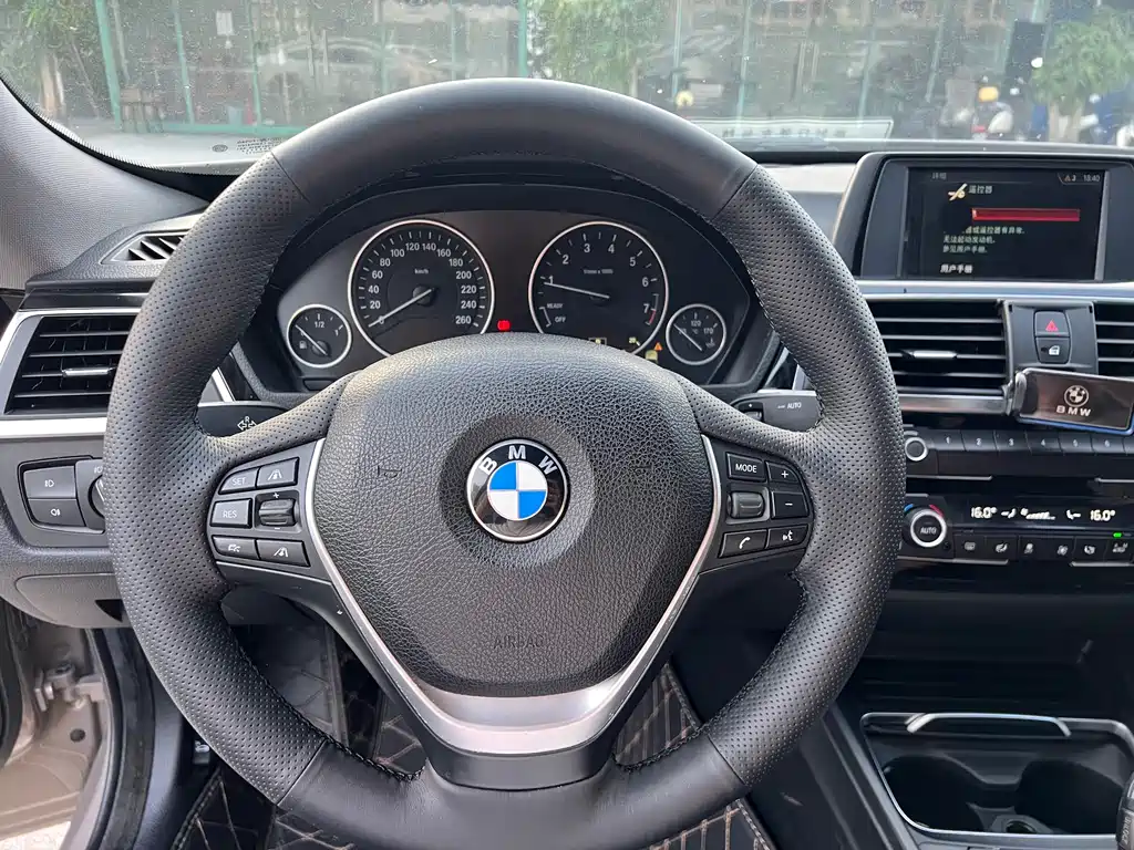 BMW 3 Series GT 2018 — фото 11
