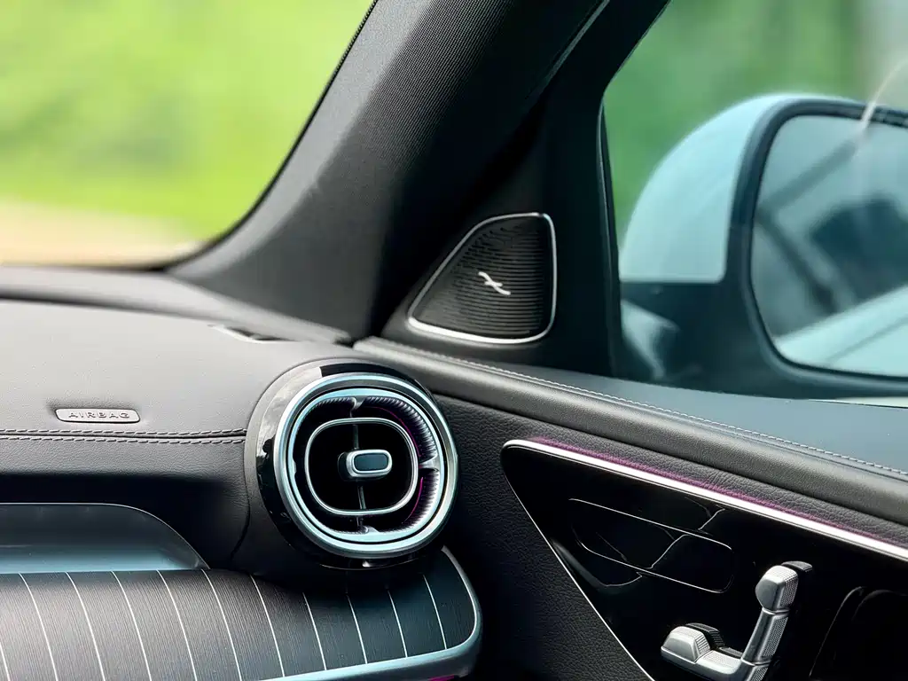 Mercedes-Benz C-Class 2025 — фото 17
