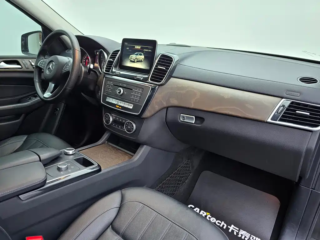 Mercedes-Benz GLE 2018 — фото 14