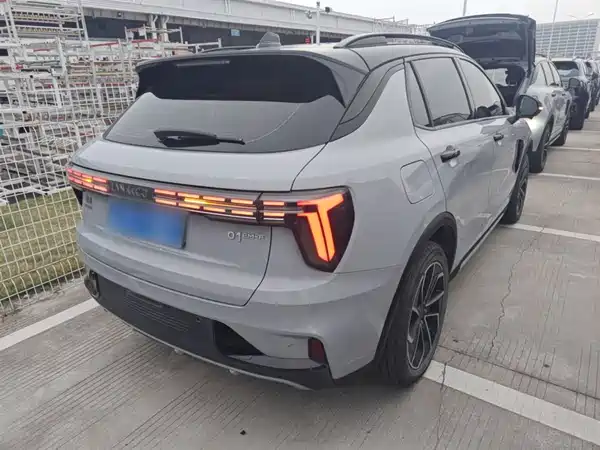Lynk & Co 01 2023