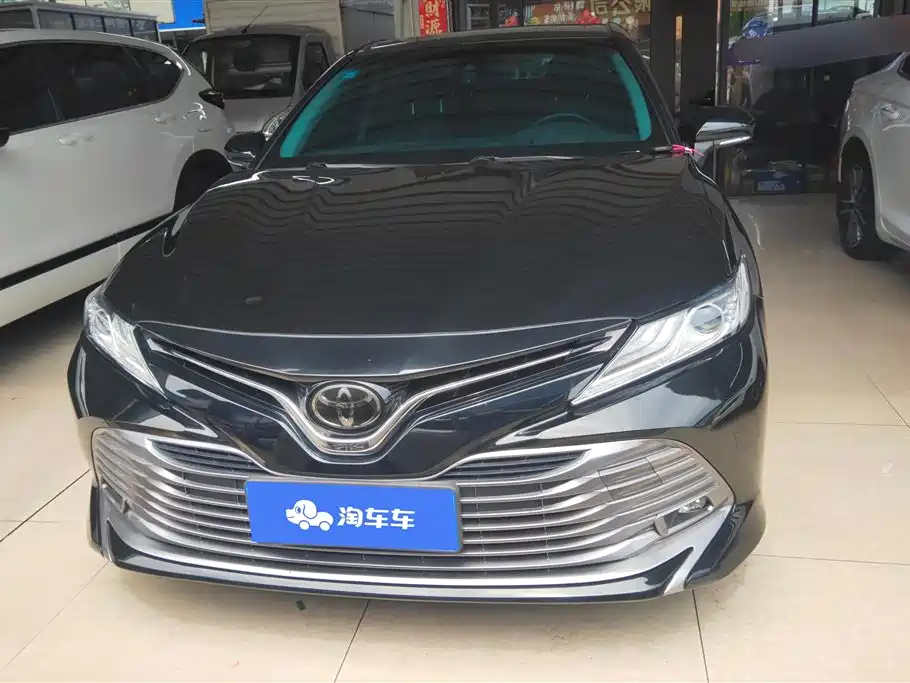 Toyota Camry 2020 — фото 2