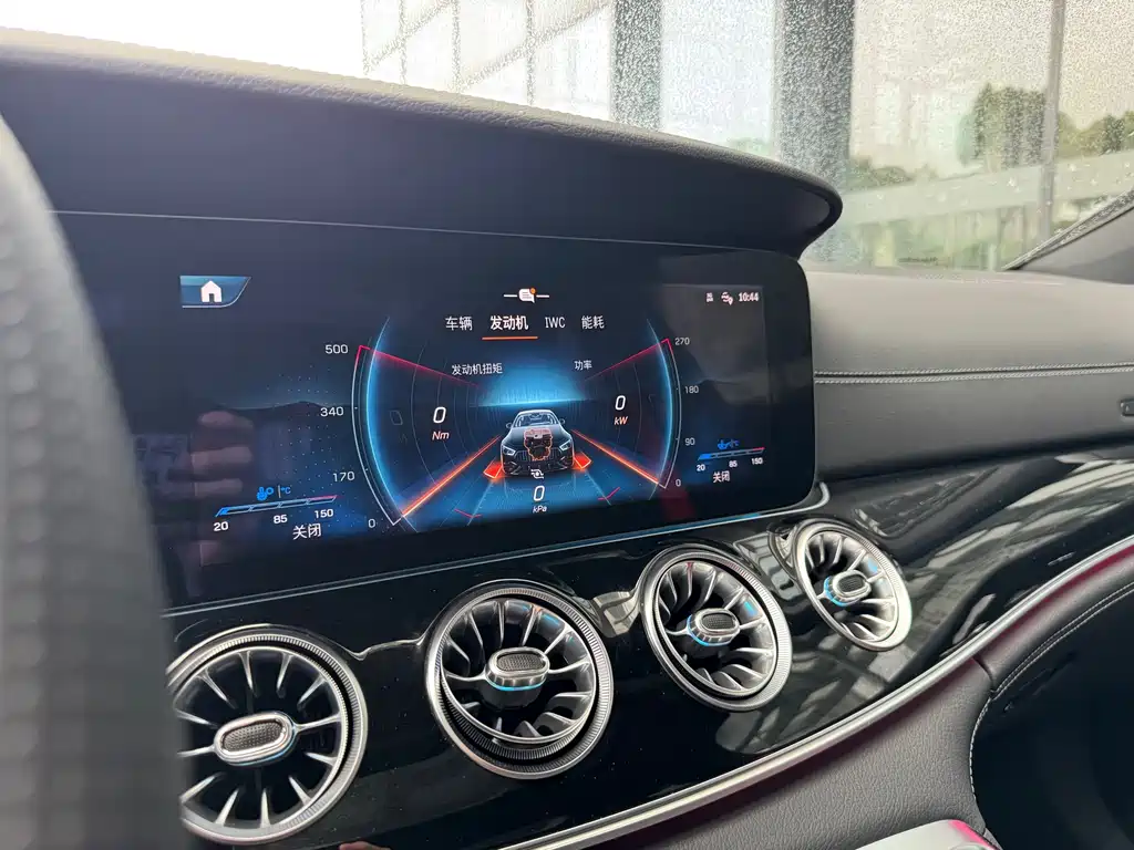 Mercedes-Benz AMG GT 2025 — фото 17