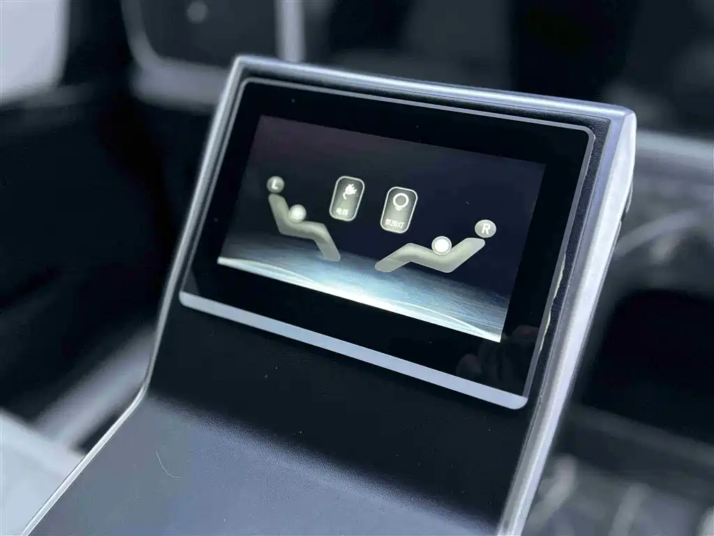 Toyota Alphard 2014 — фото 12