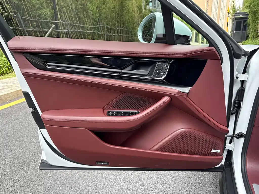 Porsche Panamera 2025 — фото 14