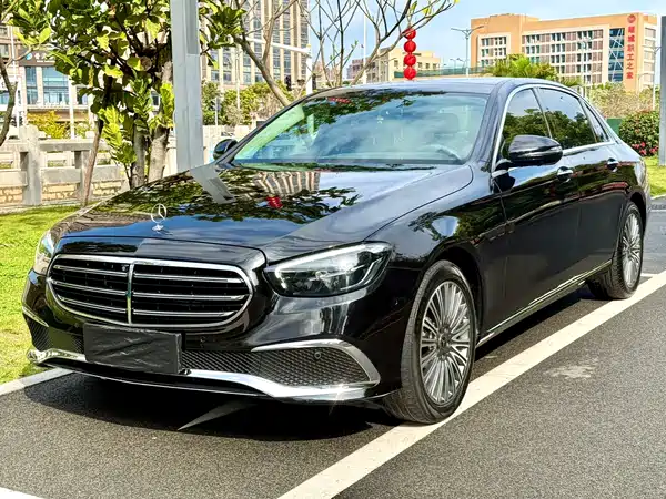 Mercedes-Benz E-Class 2023