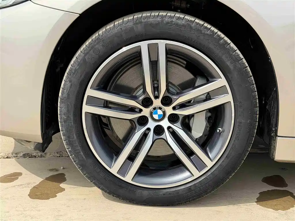 BMW 5 Series 2022 — фото 14