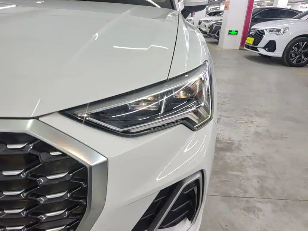 Audi Q3 Sportback 2022 — фото 24