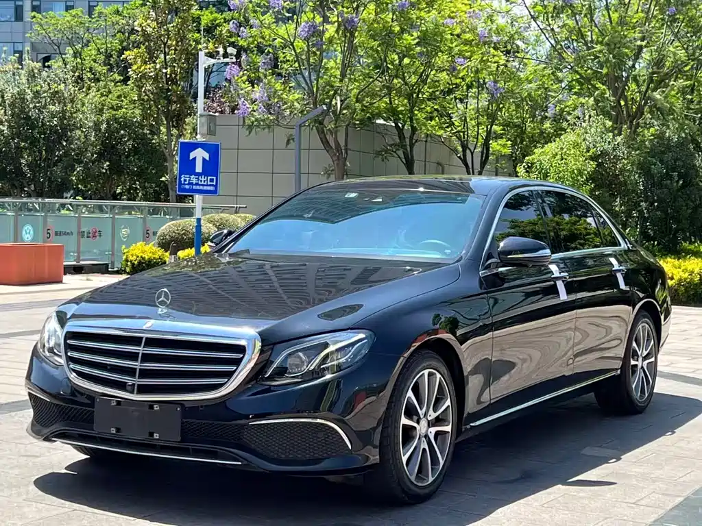 Mercedes-Benz E-Class 2017 — фото 1