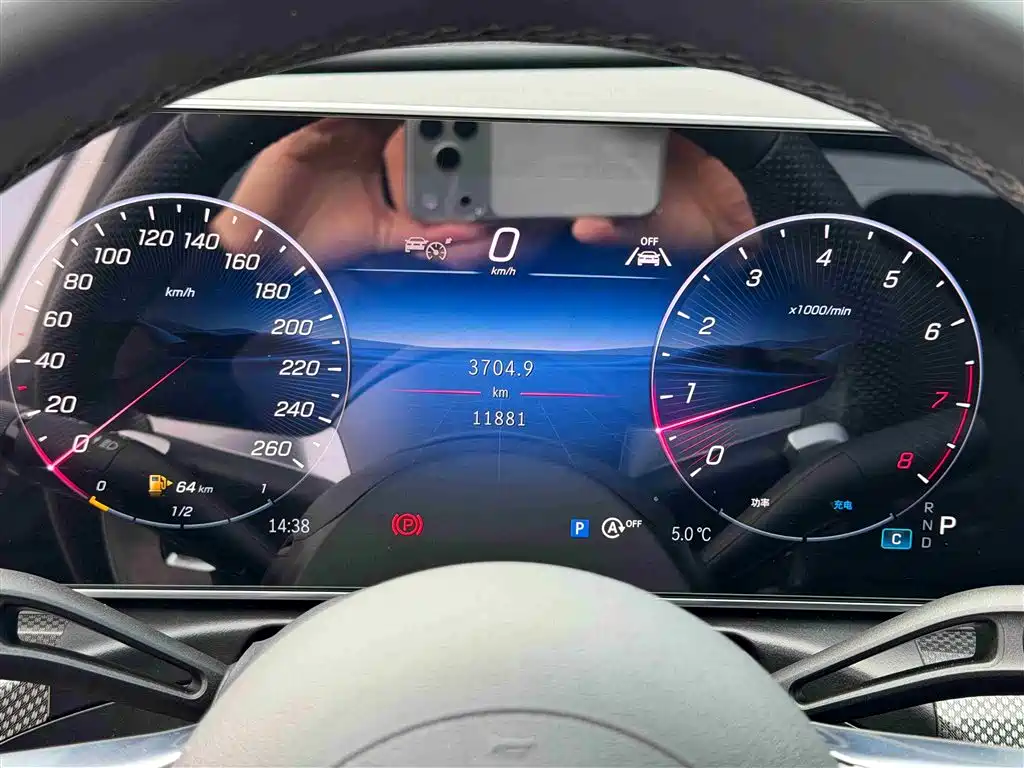 Mercedes-Benz C-Class 2025 — фото 18