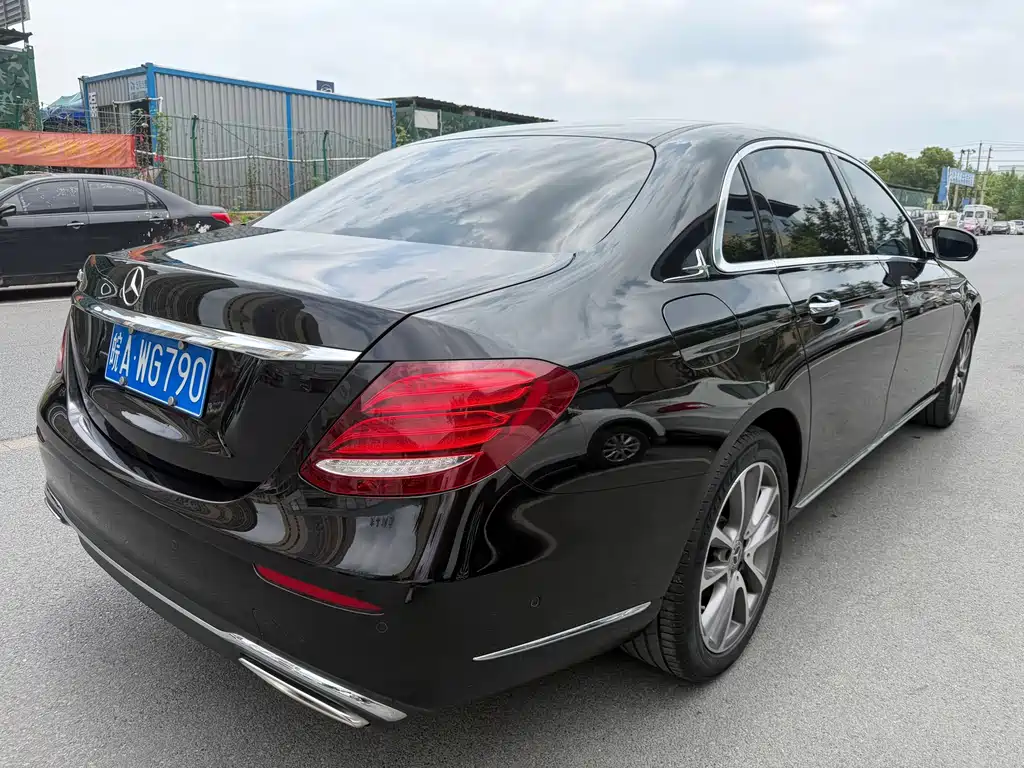 Mercedes-Benz E-Class 2019 — фото 9