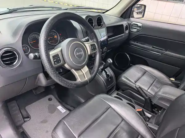 Jeep Freelancer 2014