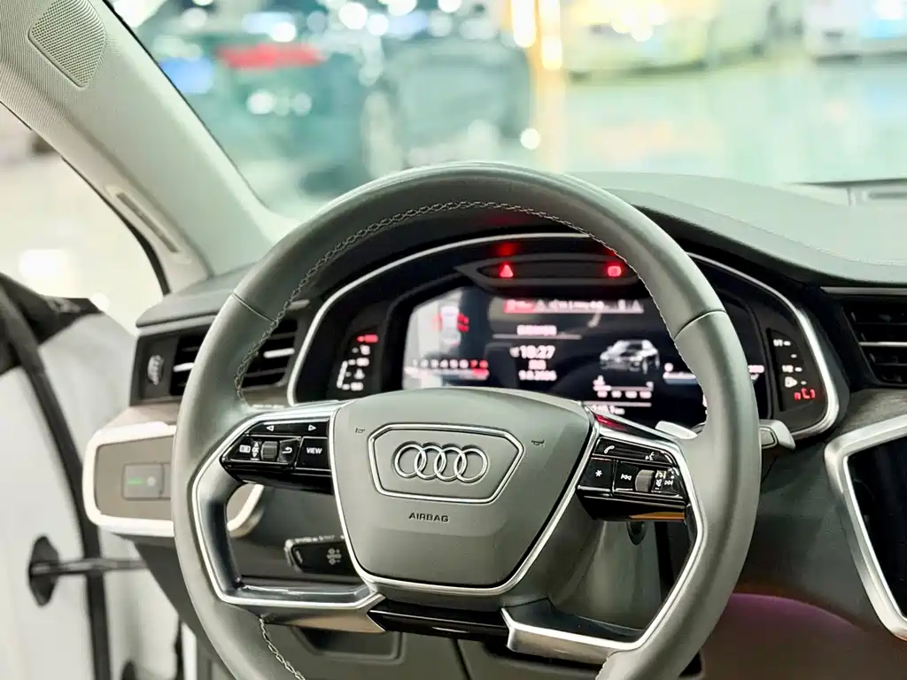 Audi A7L 2023 — фото 11