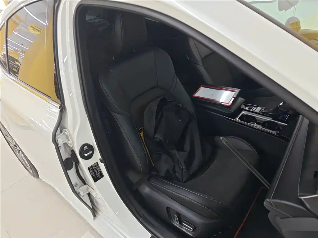 Toyota Camry 2025 — фото 21