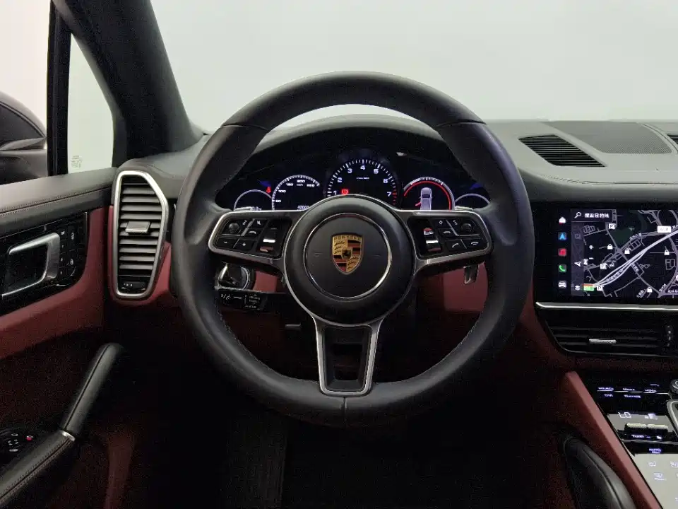 Porsche Cayenne 2023 — фото 11