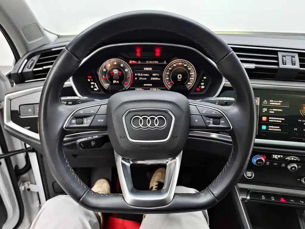Audi Q3 2023 — фото 20
