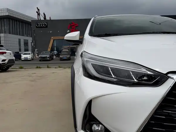 Toyota Yaris L 2022