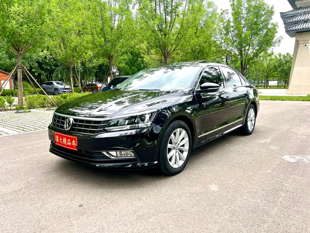 Volkswagen Passat 2018 — фото 1