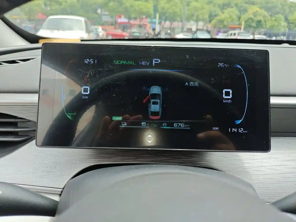 BYD Seal 05 DM-i 2025 — фото 4