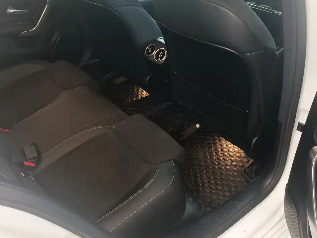 Mercedes-Benz A-Class 2020 — фото 10