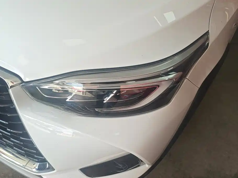 Toyota Yaris L 2021