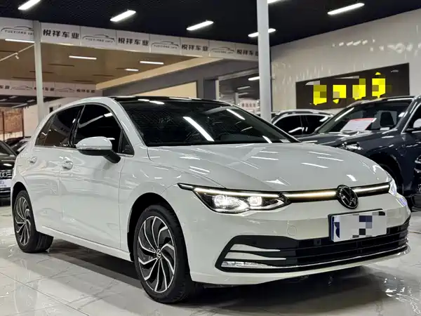 Volkswagen Golf 2023