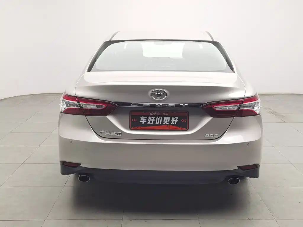 Toyota Camry 2019 — фото 4