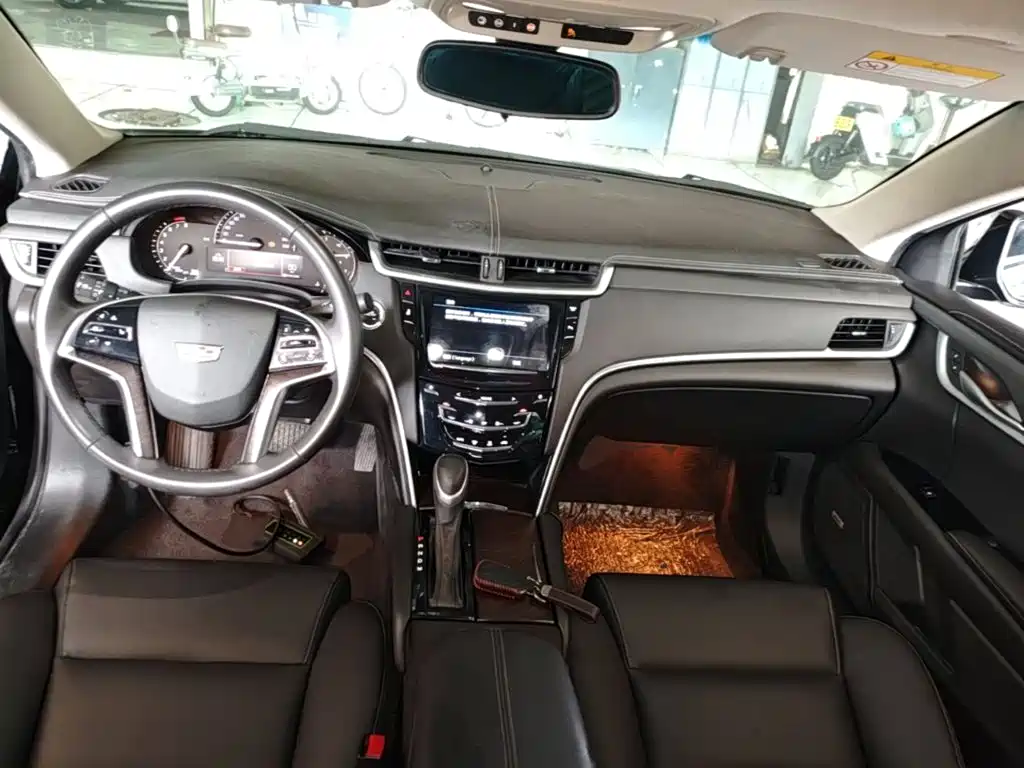 Cadillac XTS 2018 — фото 10