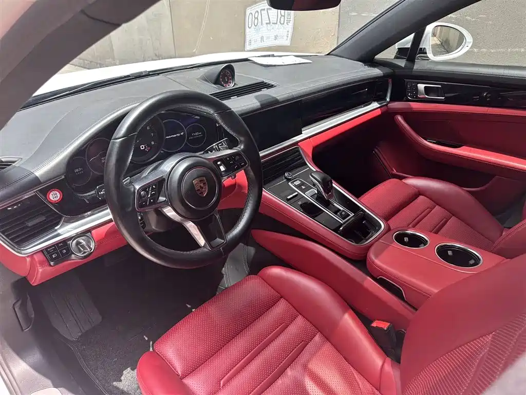 Porsche Panamera 2018 — фото 10
