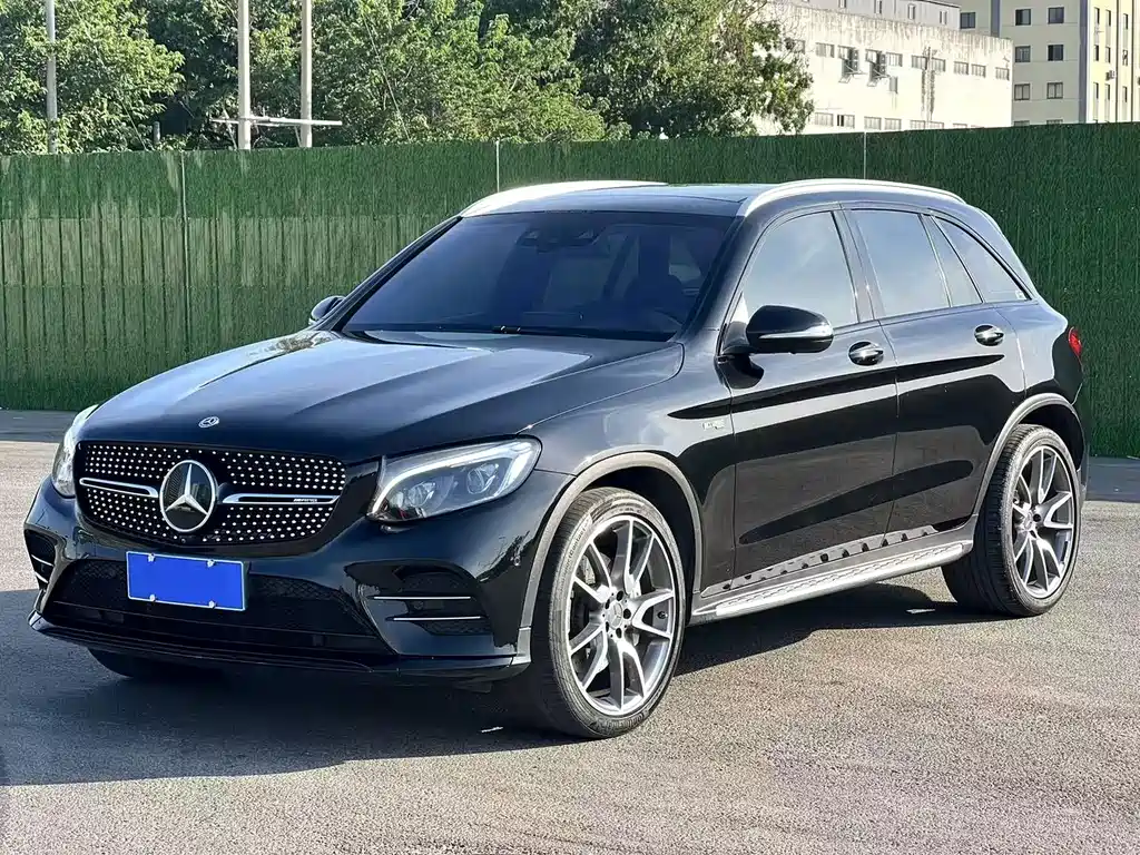 Mercedes-Benz GLC AMG 2018 — фото 1