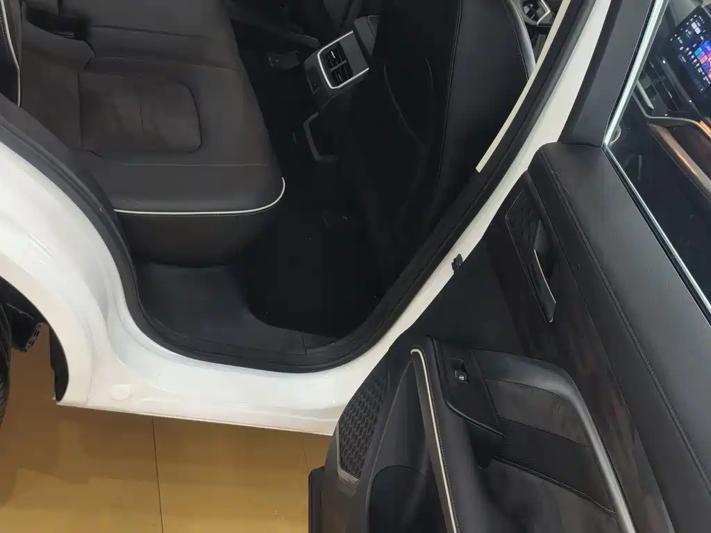 Haval H6 2023 — фото 16