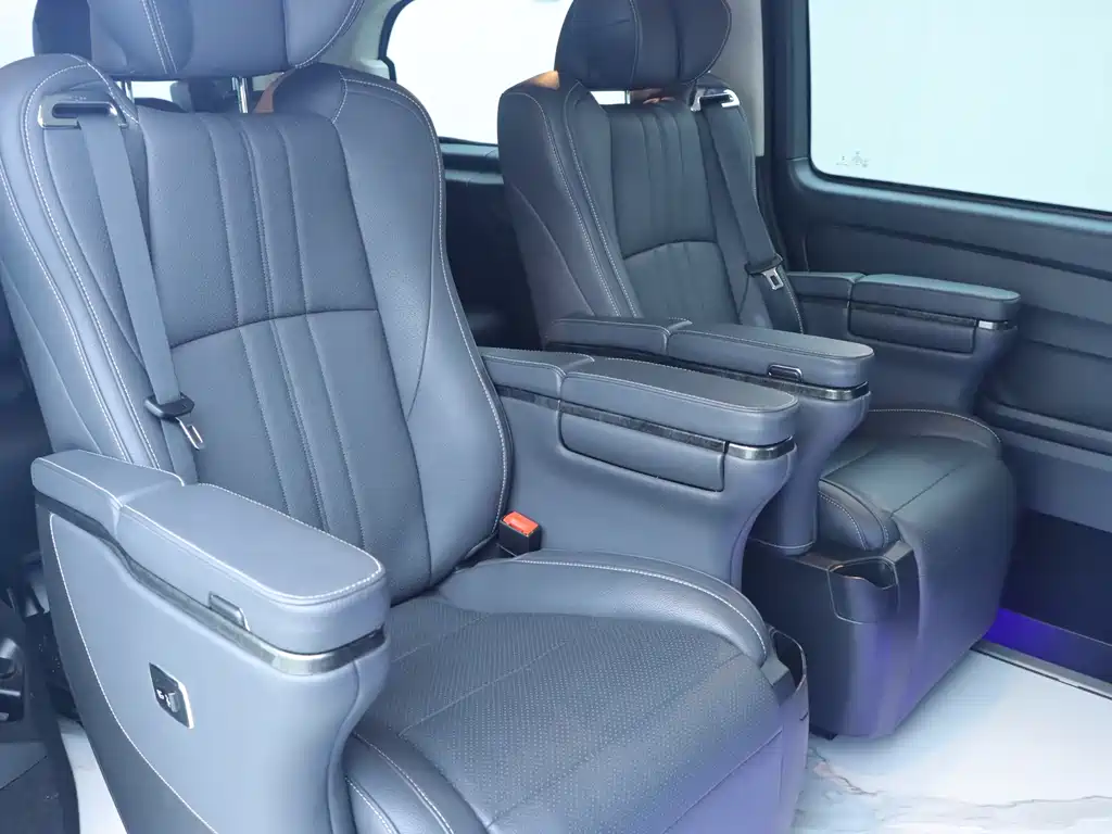 Mercedes-Benz Vito 2023 — фото 14
