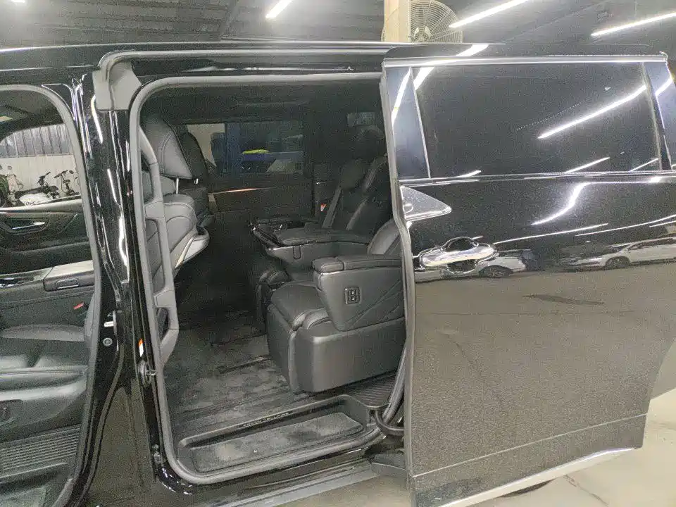 Toyota Vellfire 2025 — фото 11