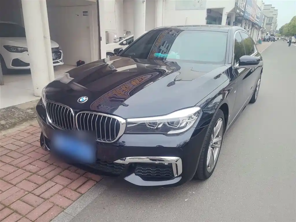BMW 7 Series 2018 — фото 2