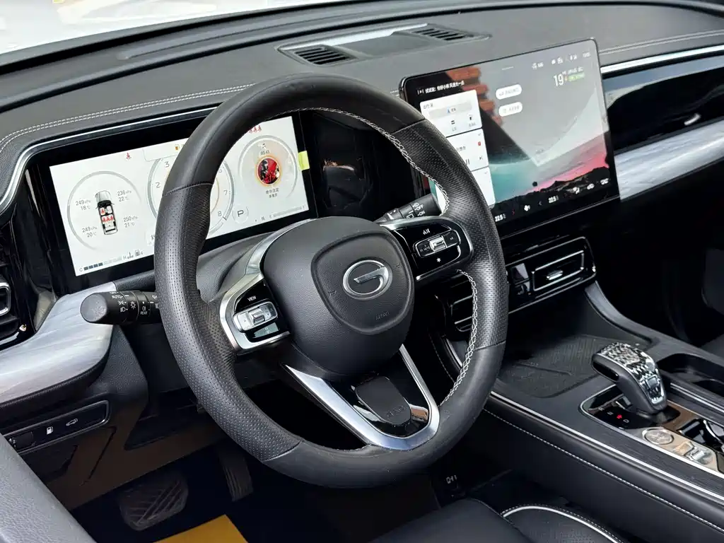 GAC Motor Trumpchi GS8 2023 — фото 15